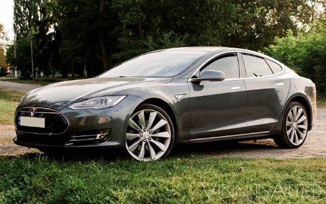 Аренда Tesla Model S на свадьбу Винница